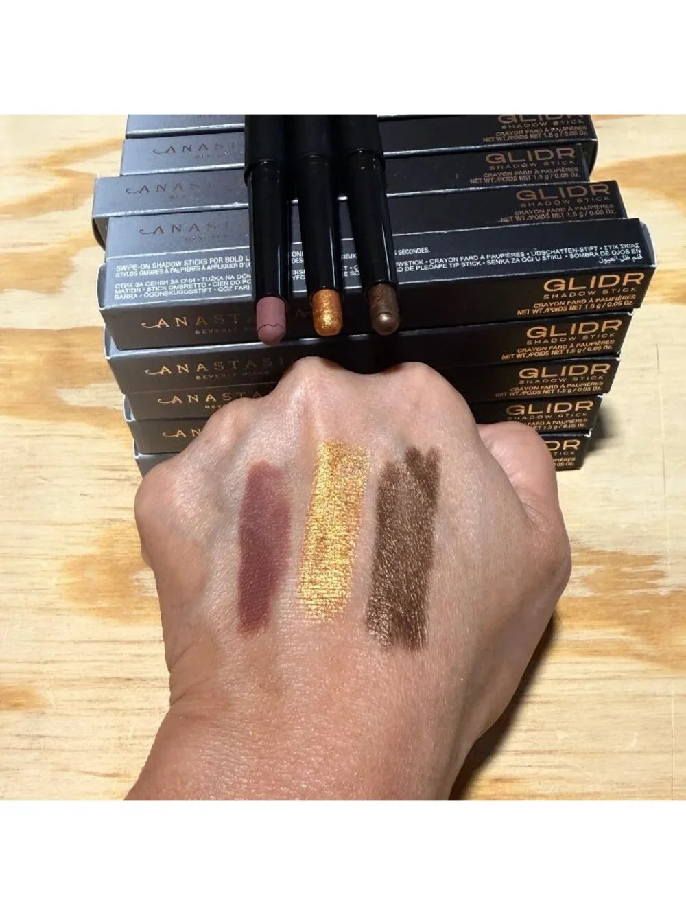 Anastasia Beverly Hills - GLIDR Shadow Stick, Long wearing - HOT SAND